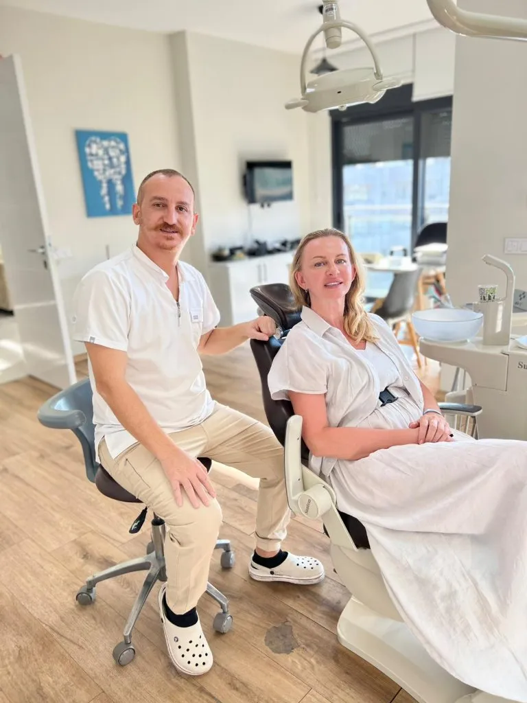 Patient with Dr. Yunusoğlu at the clinic